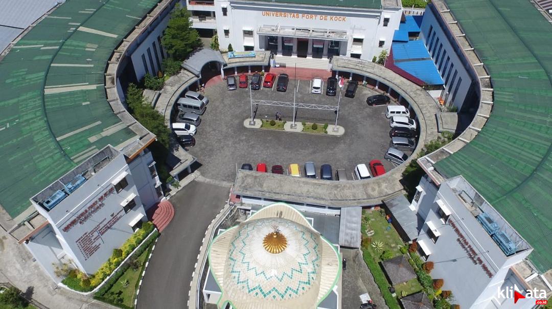 Universitas Fort De Kock Bukittinggi|Foto: Pay