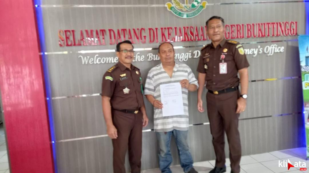 Zulhefrimen, SH, Direktur Klinik Hukum di Kejari Bukittinggi