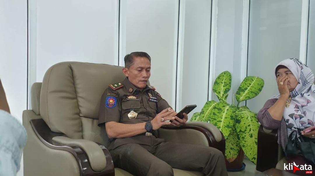 Oknum Satpol-PP Bukittinggi Dugem Bersama Perempuan Berpakaian Minim, Joni Feri: Kita...