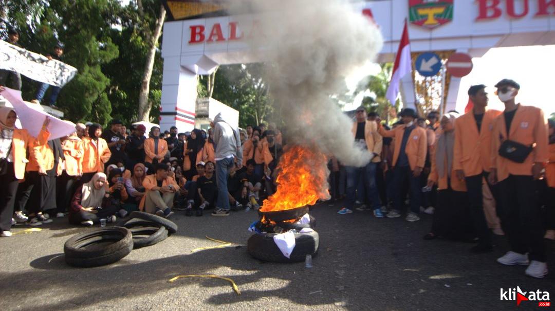 Presiden BEM UFDK : Pernyataan Martias Wanto Bentuk Pembohongan Publik & Erman Safar Wali...