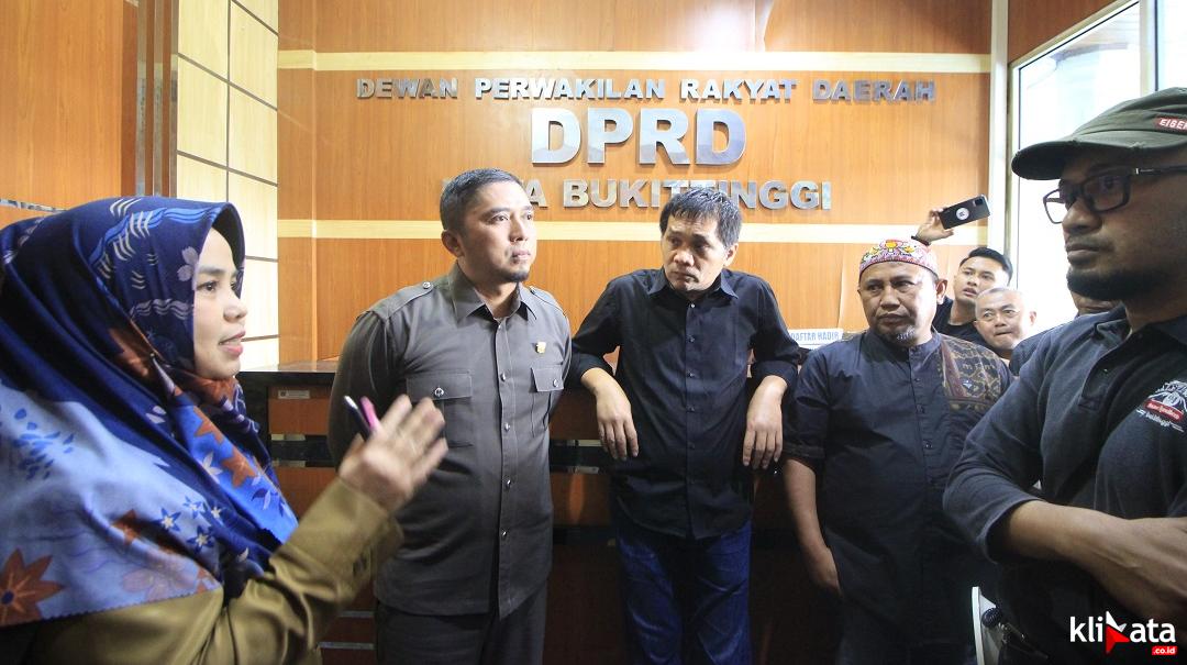 Proyek Awning Jalan Minangkabau Dihentikan Sementara Waktu