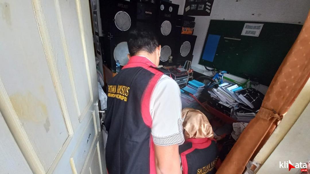 Tim Satuan Khusus Pemberantasan Korupsi Kejati Sumbar Geledah Dinkes Kota Bukittinggi